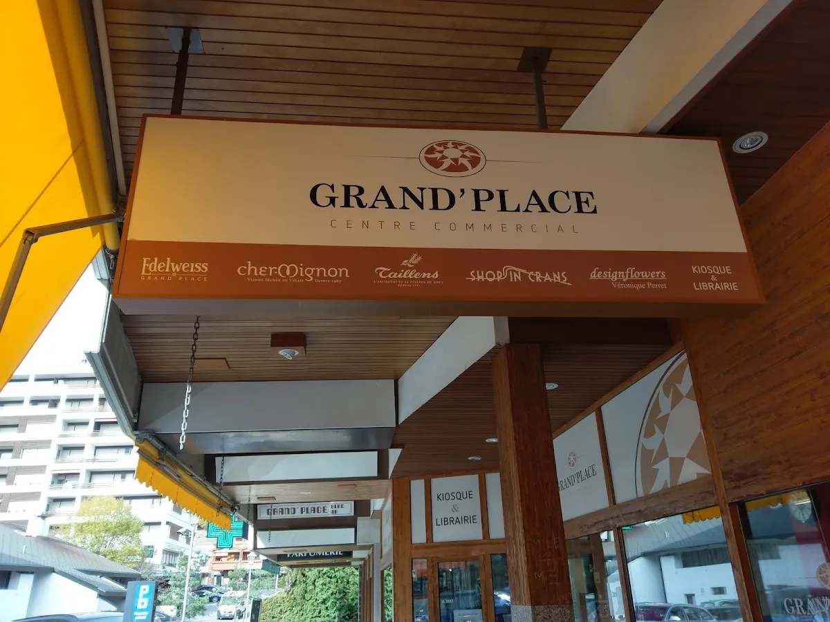 Edelweiss Market Grand-Place — photo 10
