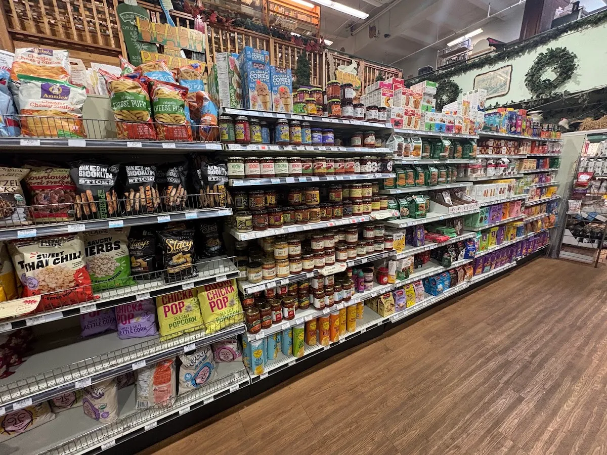 Edge of the Woods Market — foto 4