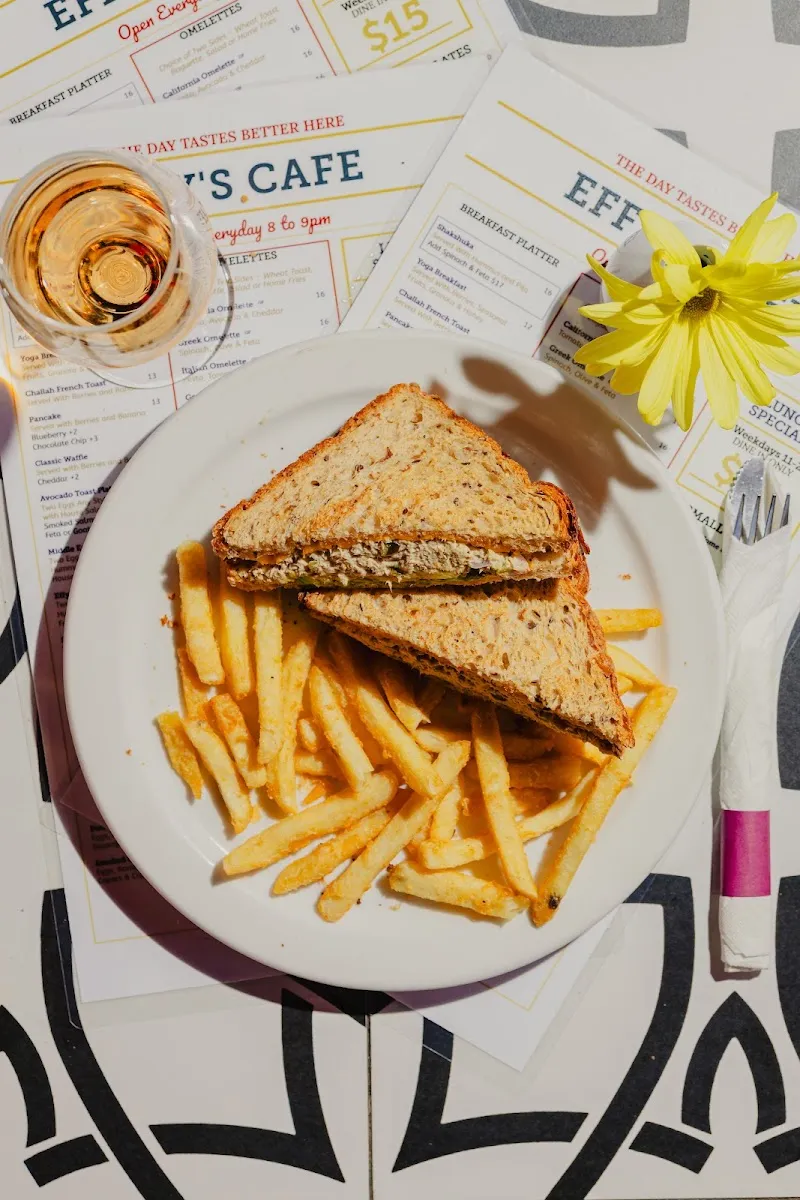 Effy's Cafe on York — foto 7