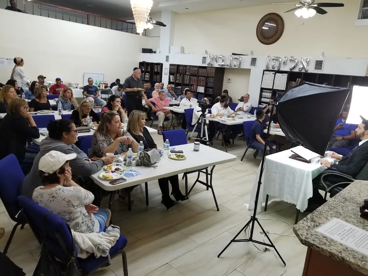 Eliyahu Hanavi Sephardic Synagogue — photo 9