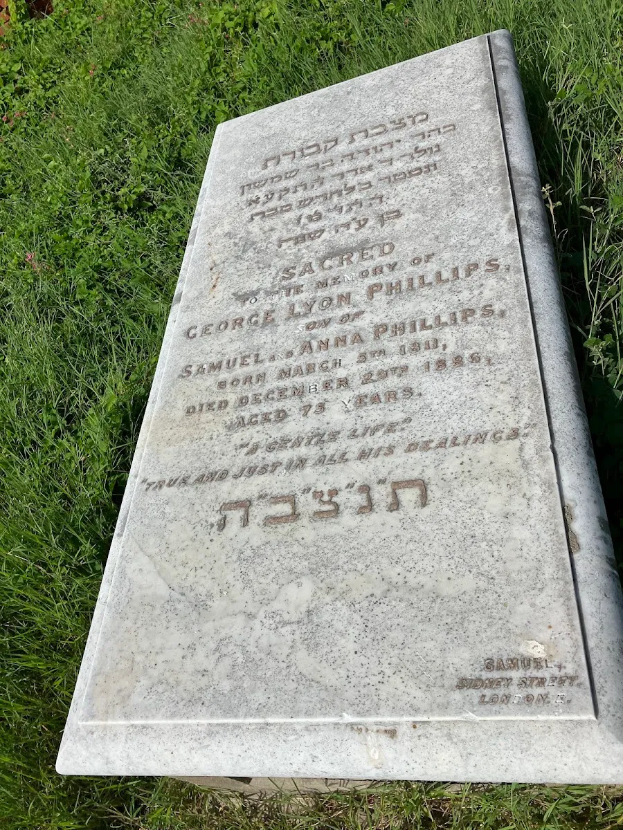 Elliston Road Jewish Cemetery — foto 5