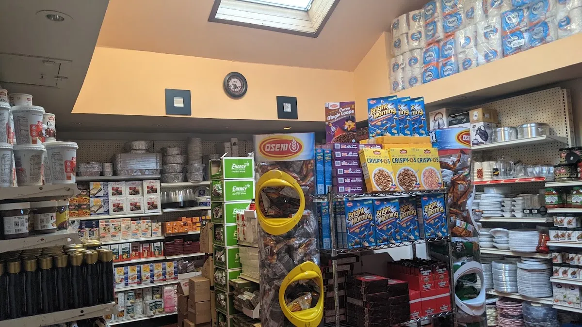 Emanu-El Delicatessen — foto 6