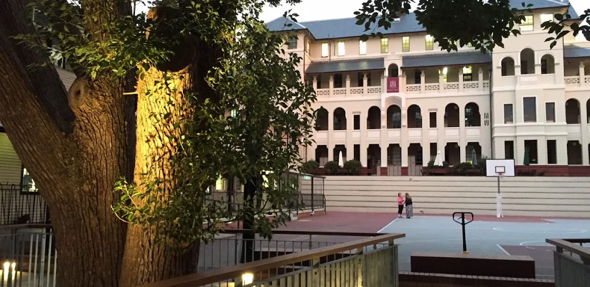 Emanuel School — foto 4