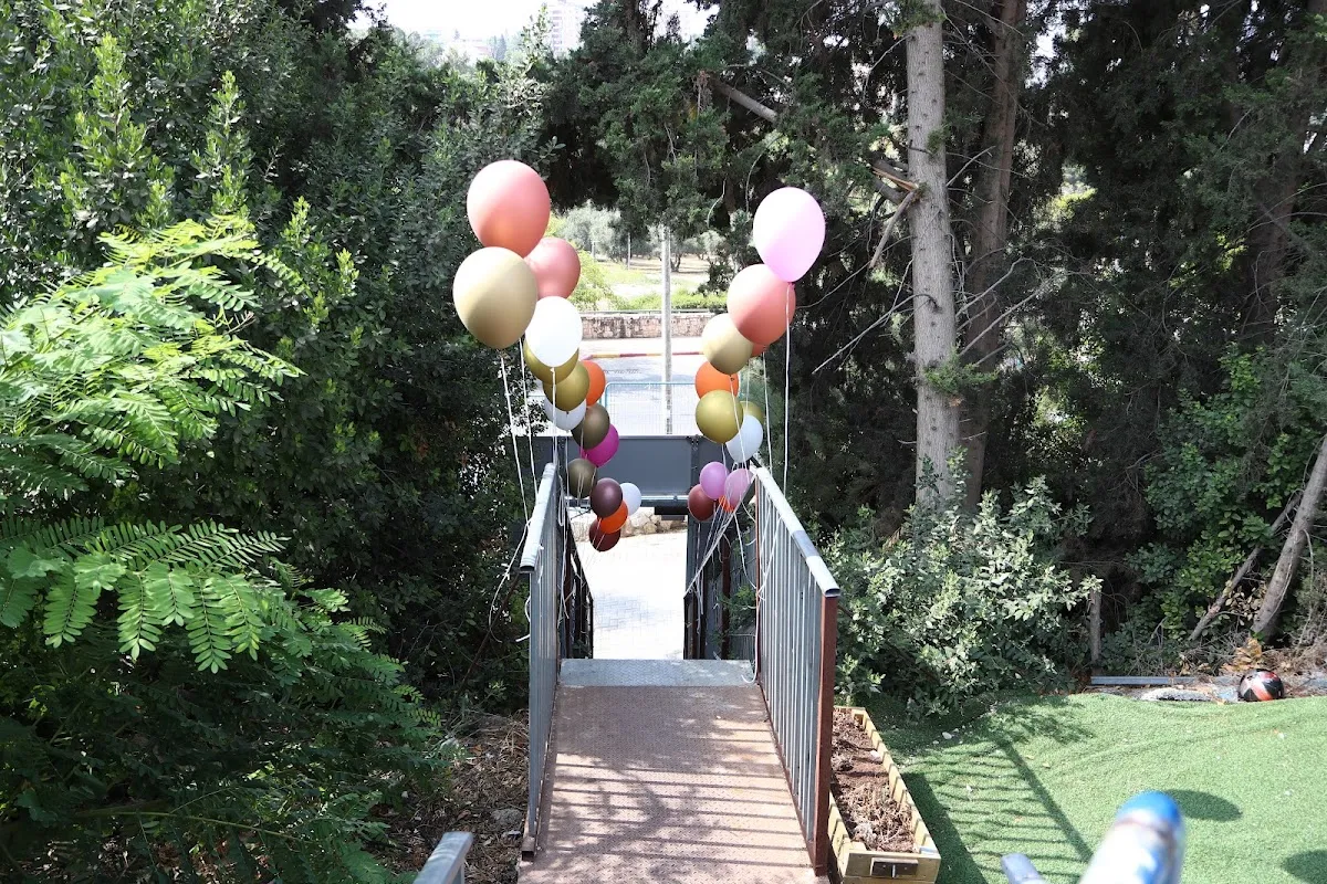 Derech Chaya Chabad High School — foto 6