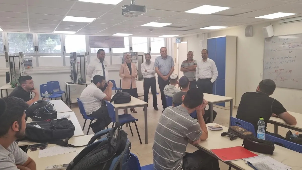 Or HaAtid Haredi Yeshiva High School — foto 6
