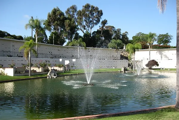 Eternal Hills Mortuary & Crematory at Eternal Hills Memorial Park — foto 9