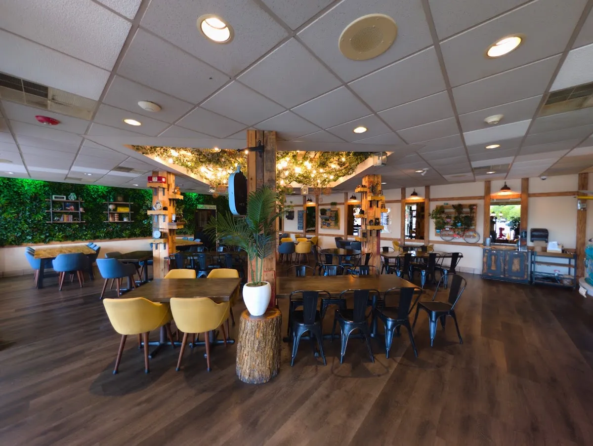 Eve's Garden Cafe — foto 9