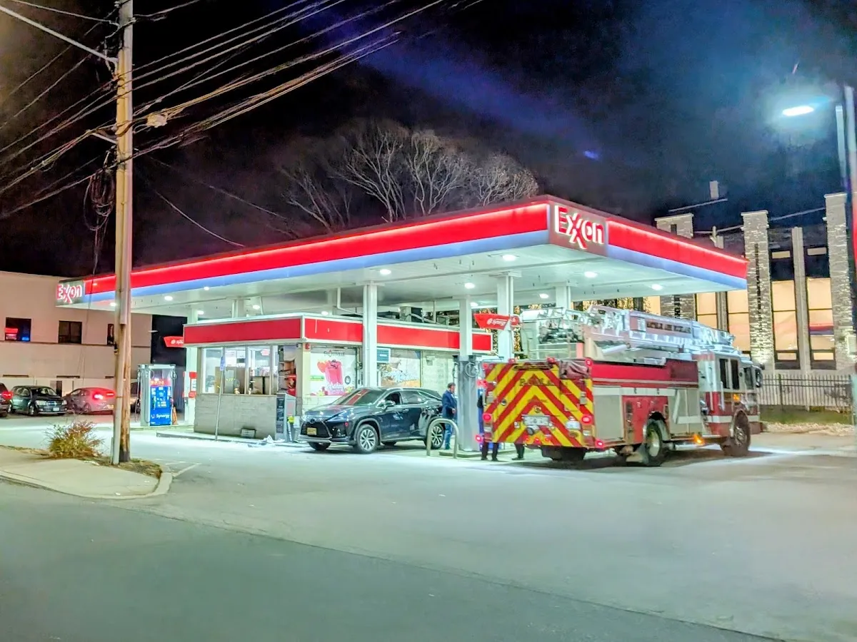 Exxon on the Hill (Monsey) — photo 2