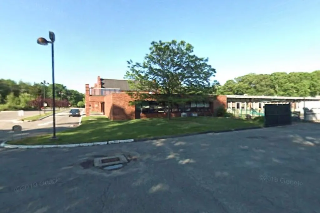 Ezra Academy — foto 3