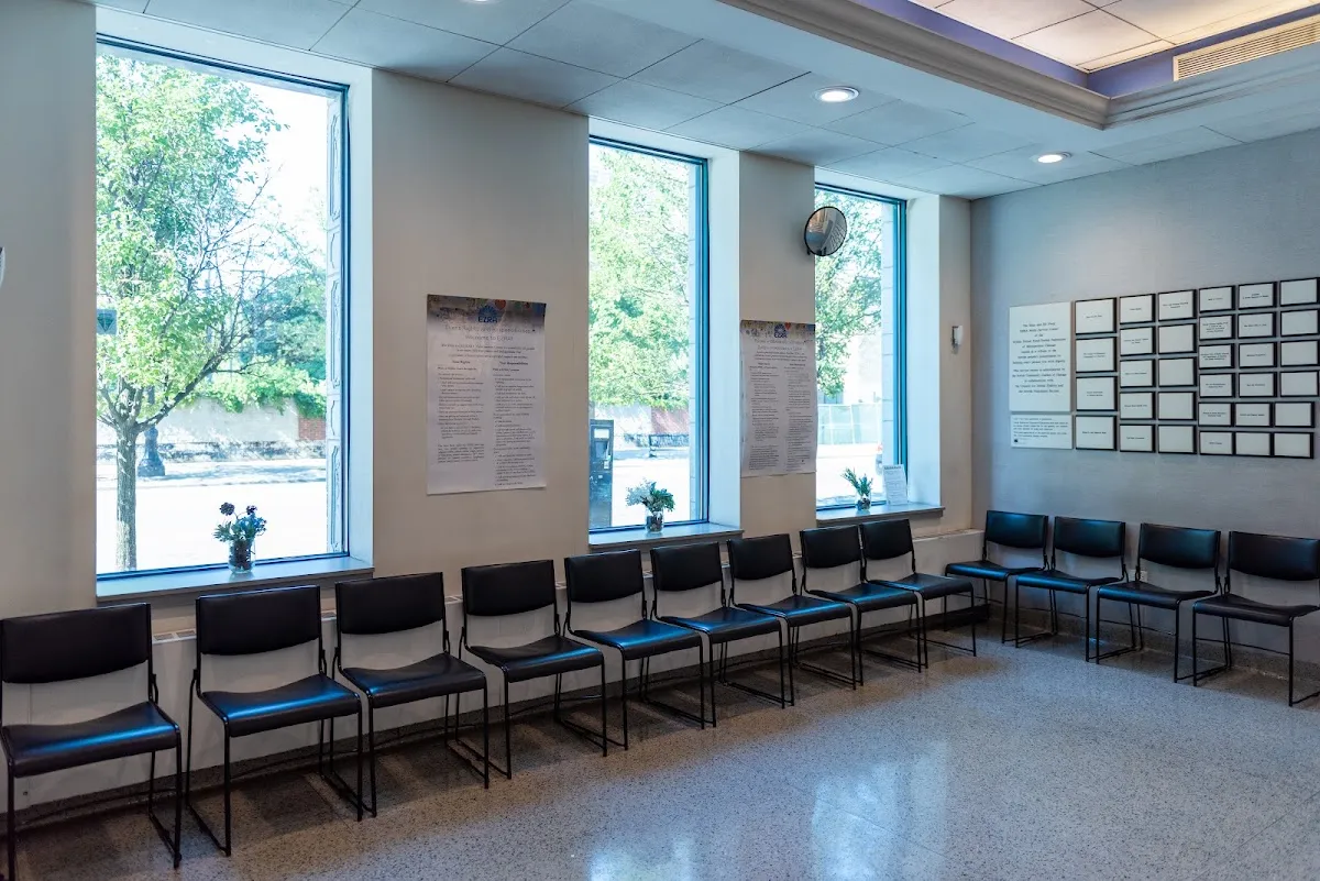 EZRA Multi-Service Center — foto 2