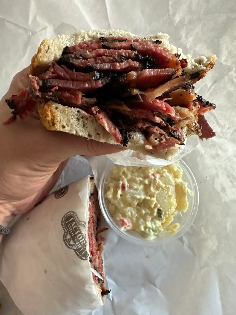 Factor's Famous Deli — foto 3
