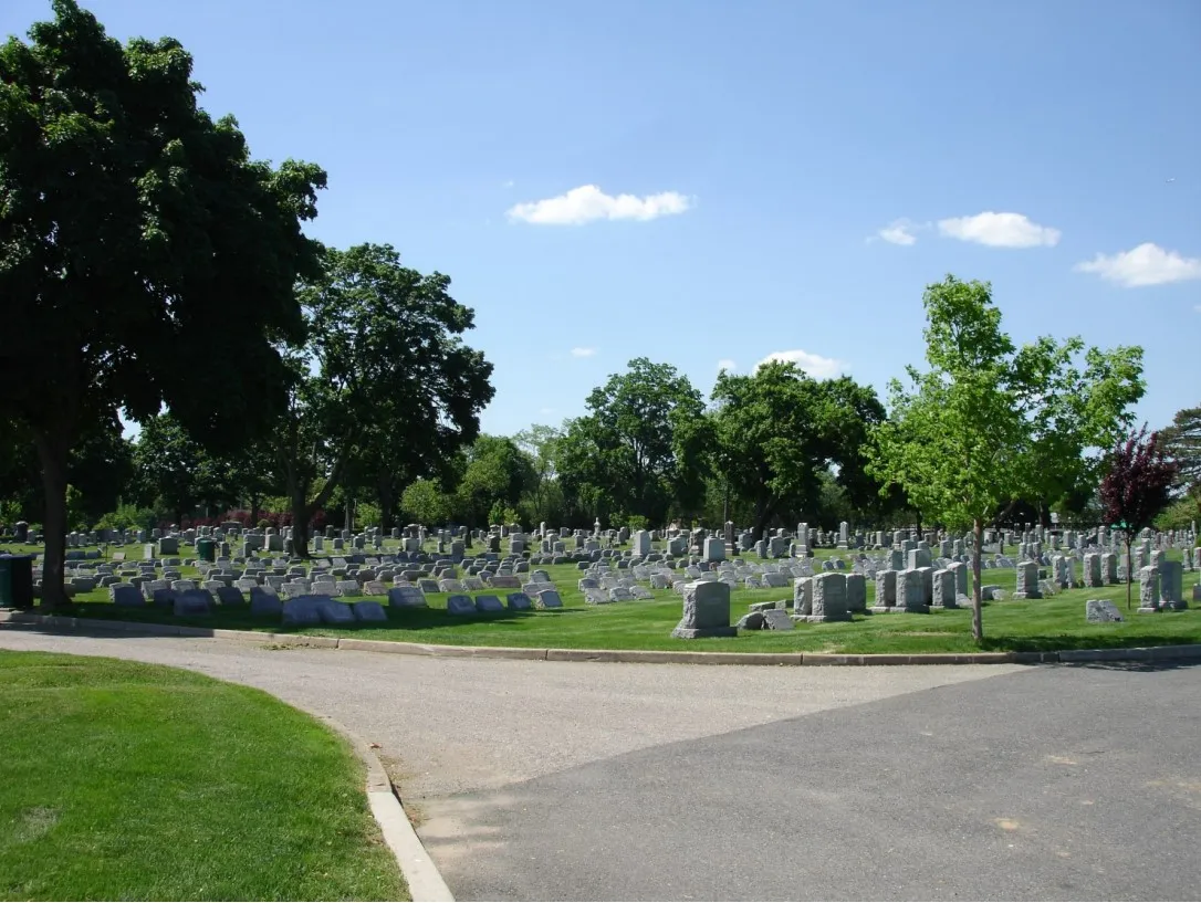 Fair Lawn Memorial Cemetery & Mausoleum — foto 8