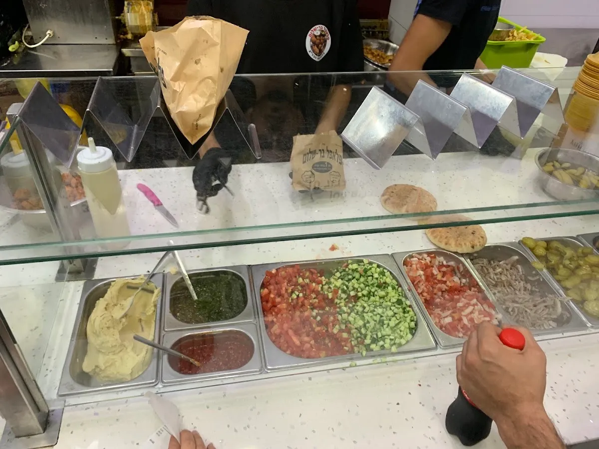 Falafel Bar Shalom (Yigal Alon) — photo 3