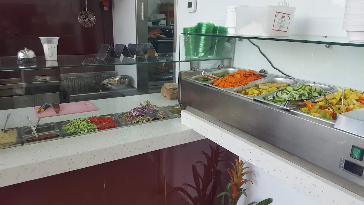 Falafel Bar Shalom (Yigal Alon) — photo 6