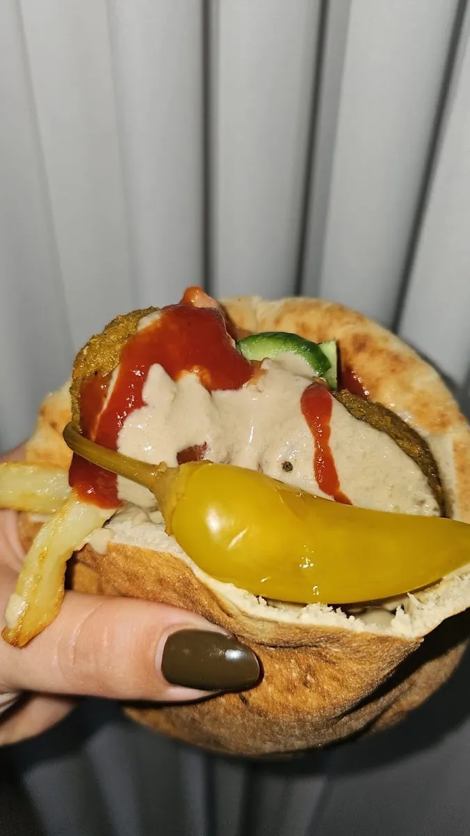 Falafel Chatzi Chinam — photo 7
