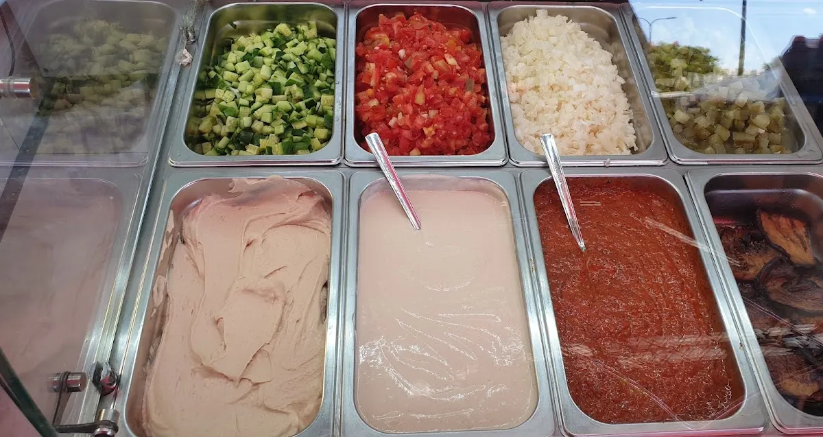 Falafel HaAchim — photo 4