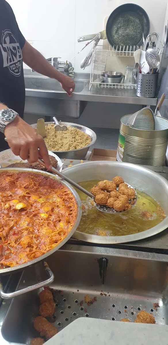 Falafel Shlomo uVanav — photo 5