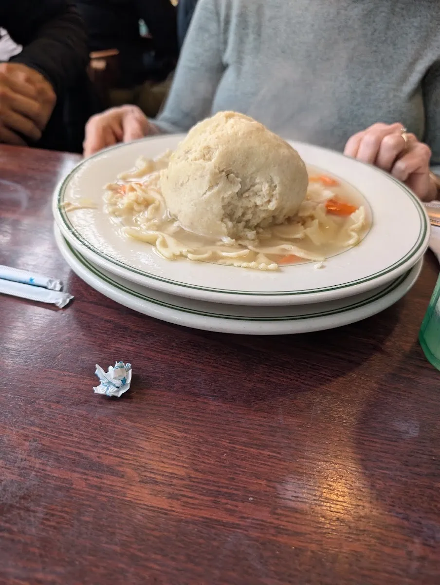 Famous 4th Street Delicatessen — foto 3