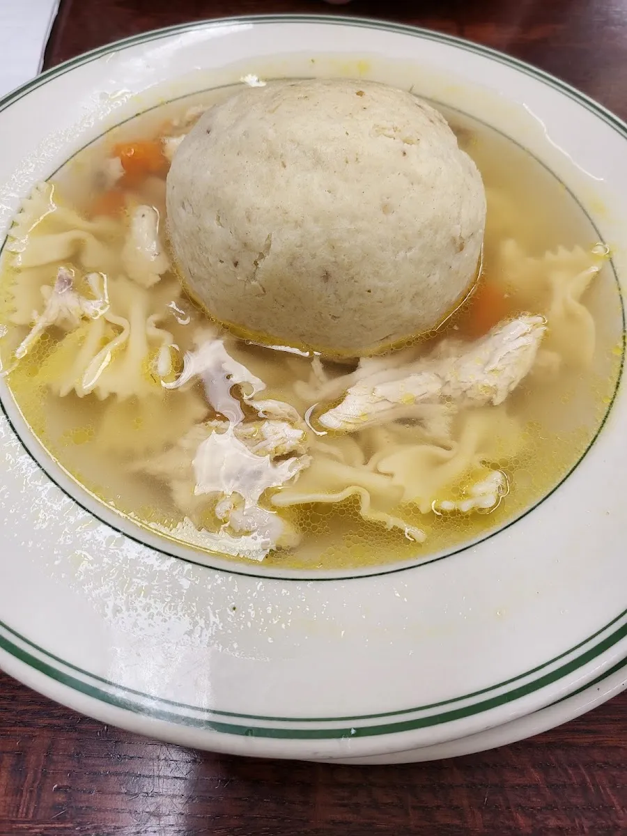 Famous 4th Street Delicatessen — foto 10