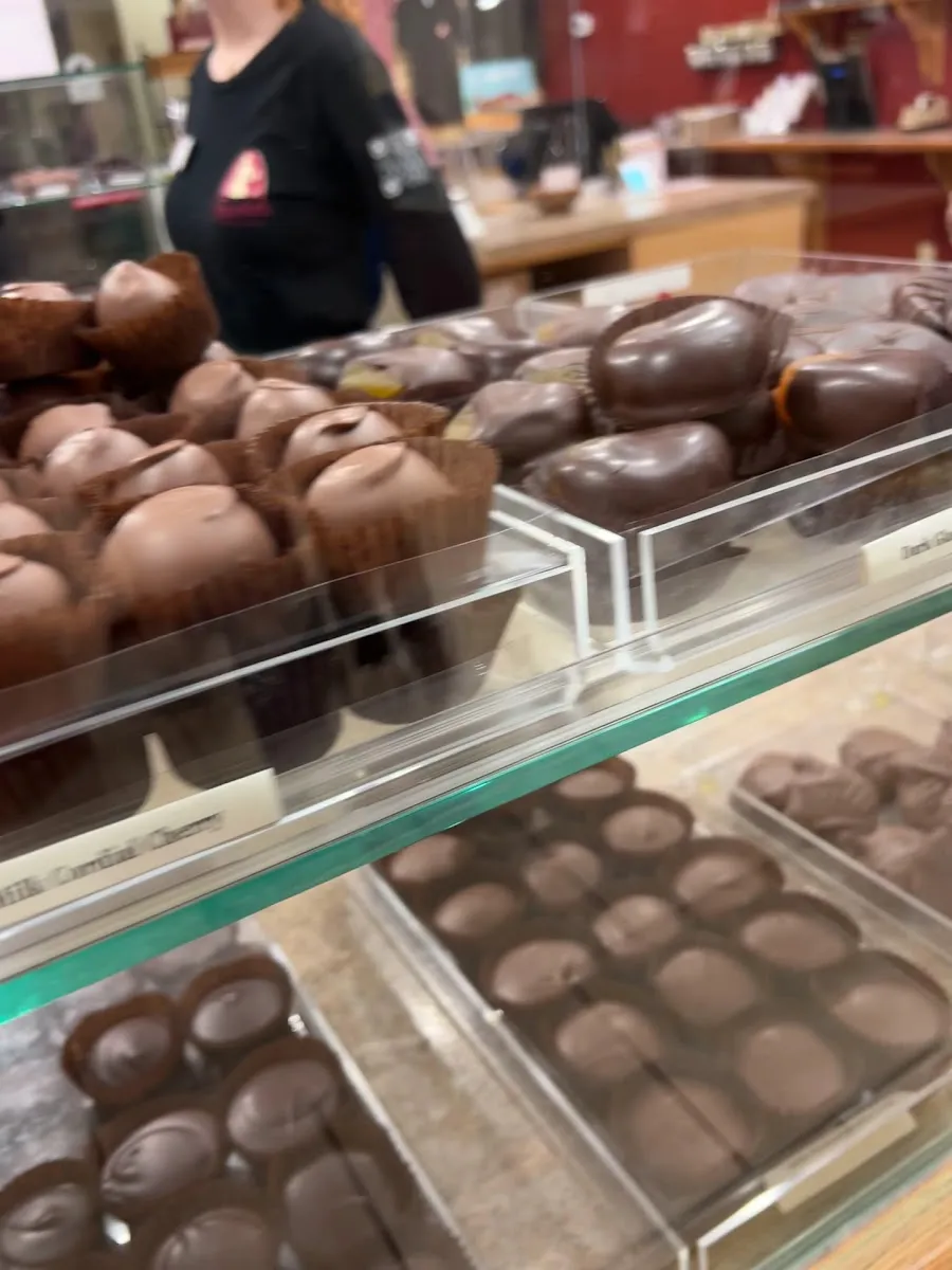 Fascia’s Chocolates — photo 5