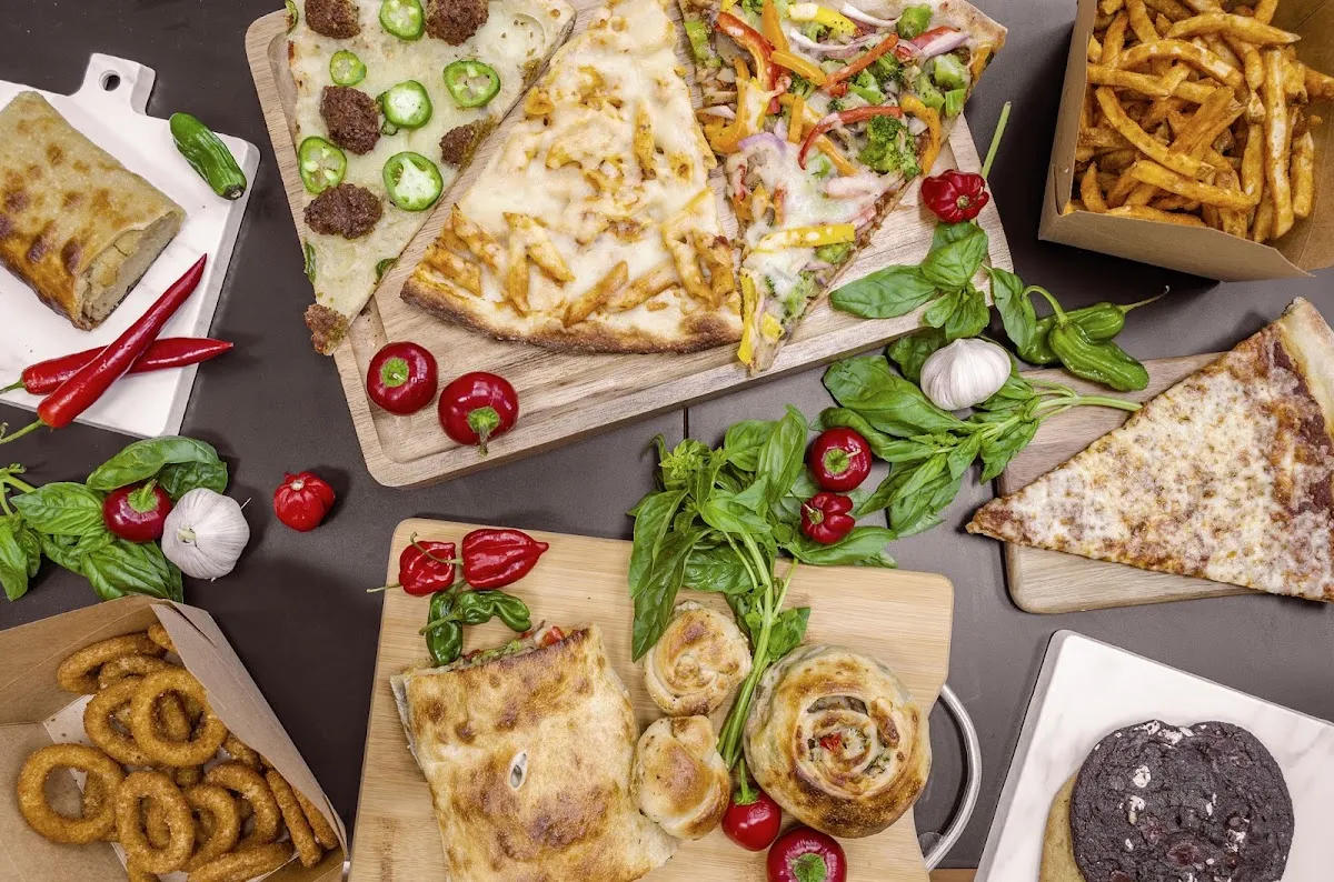 Fialkoffs Kosher Pizza (Miami Beach) — foto 7