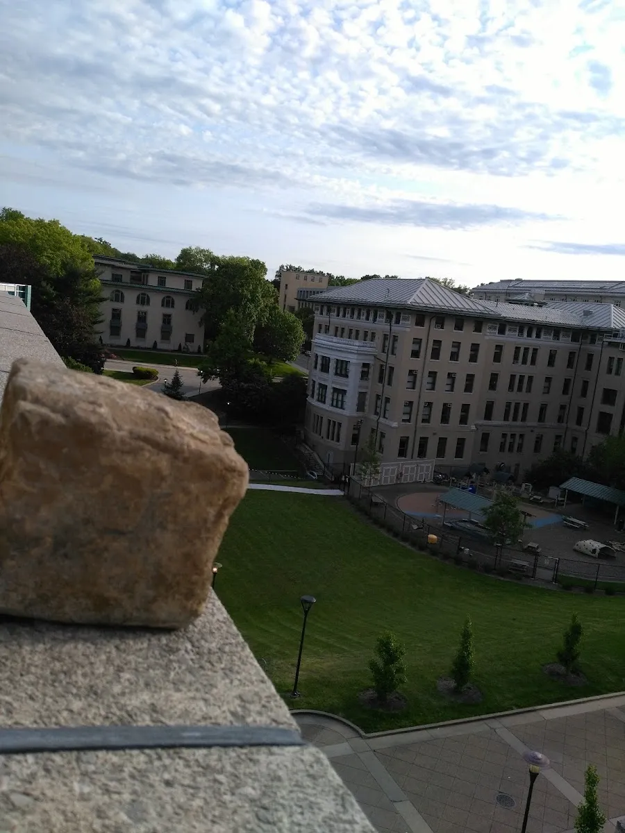 Fire & Stone — comedor kosher de Resnik House (CMU)