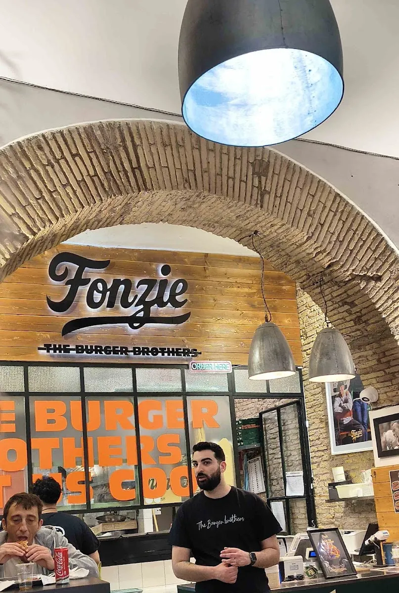 Fonzie The Burger's House — foto 3