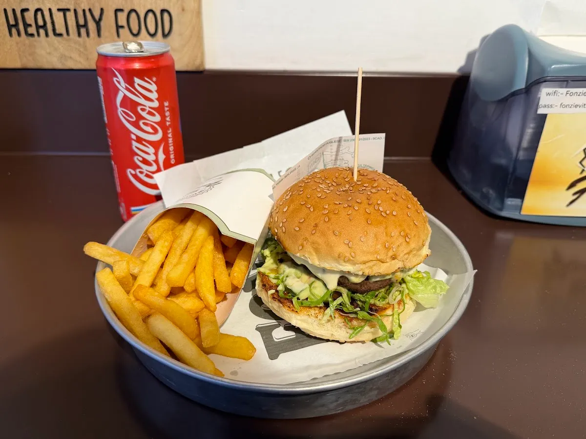 Fonzie The Burger's House — foto 8