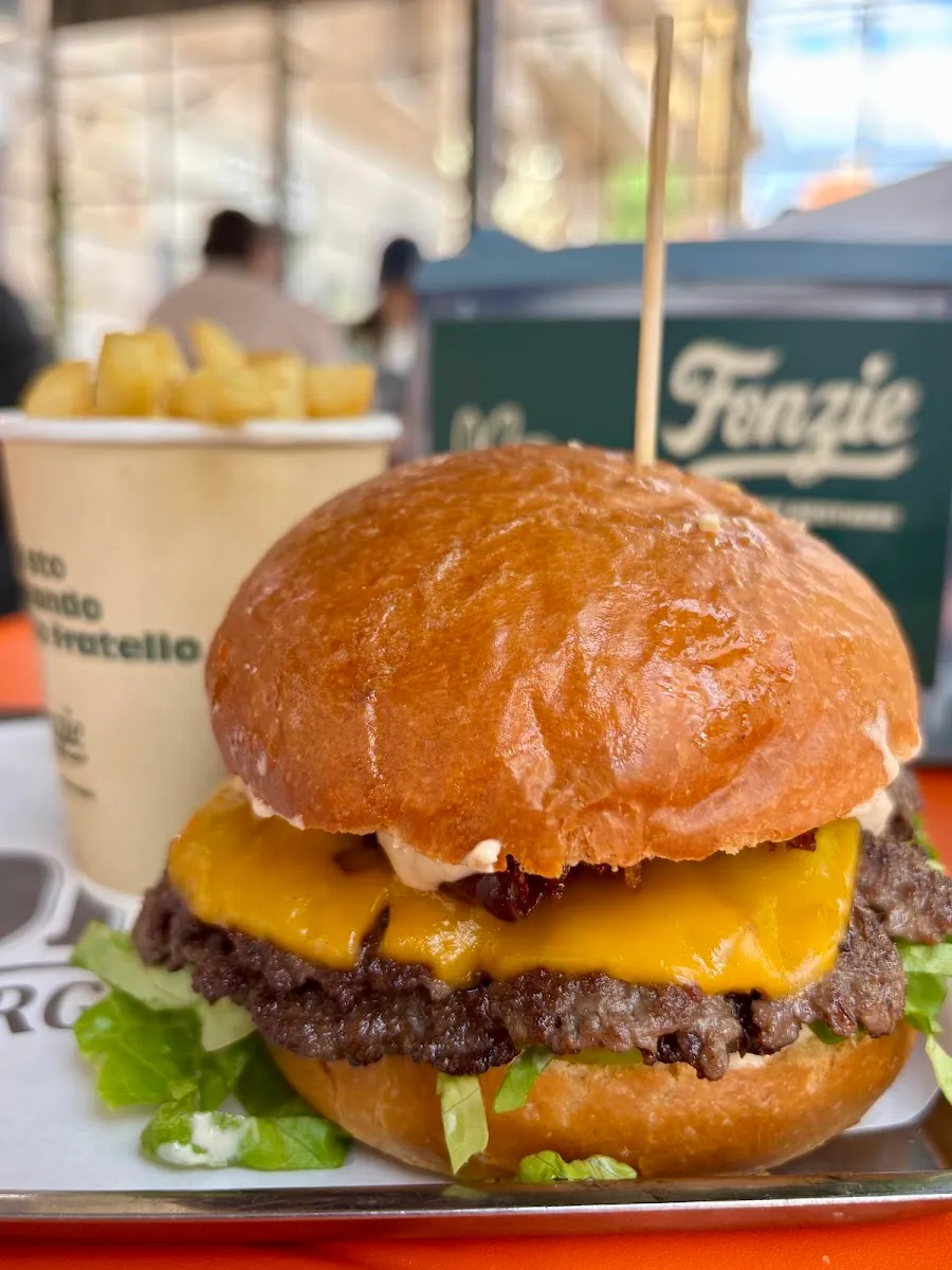Fonzie the Burger's House — photo 6