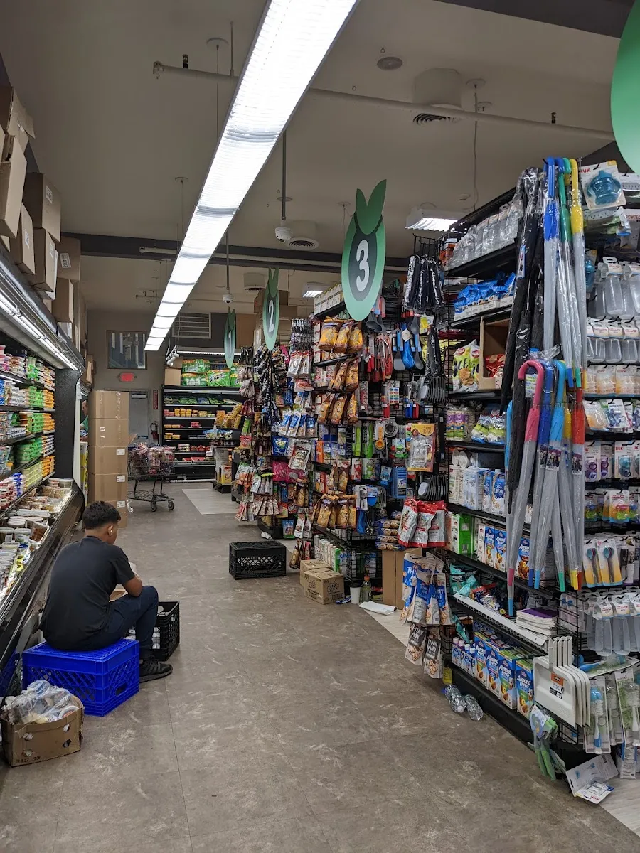 Food Circle Supermarket — photo 4