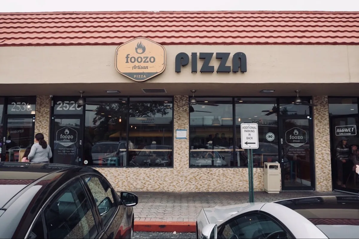 Foozo Artisan Pizza (2520 NE 186th St)