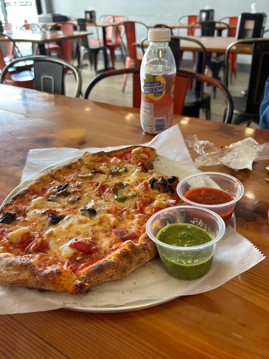Foozo Artisan Pizza (2520 NE 186th St) — foto 10