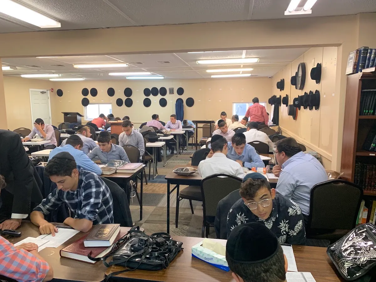 Foxman Torah Institute — photo 3