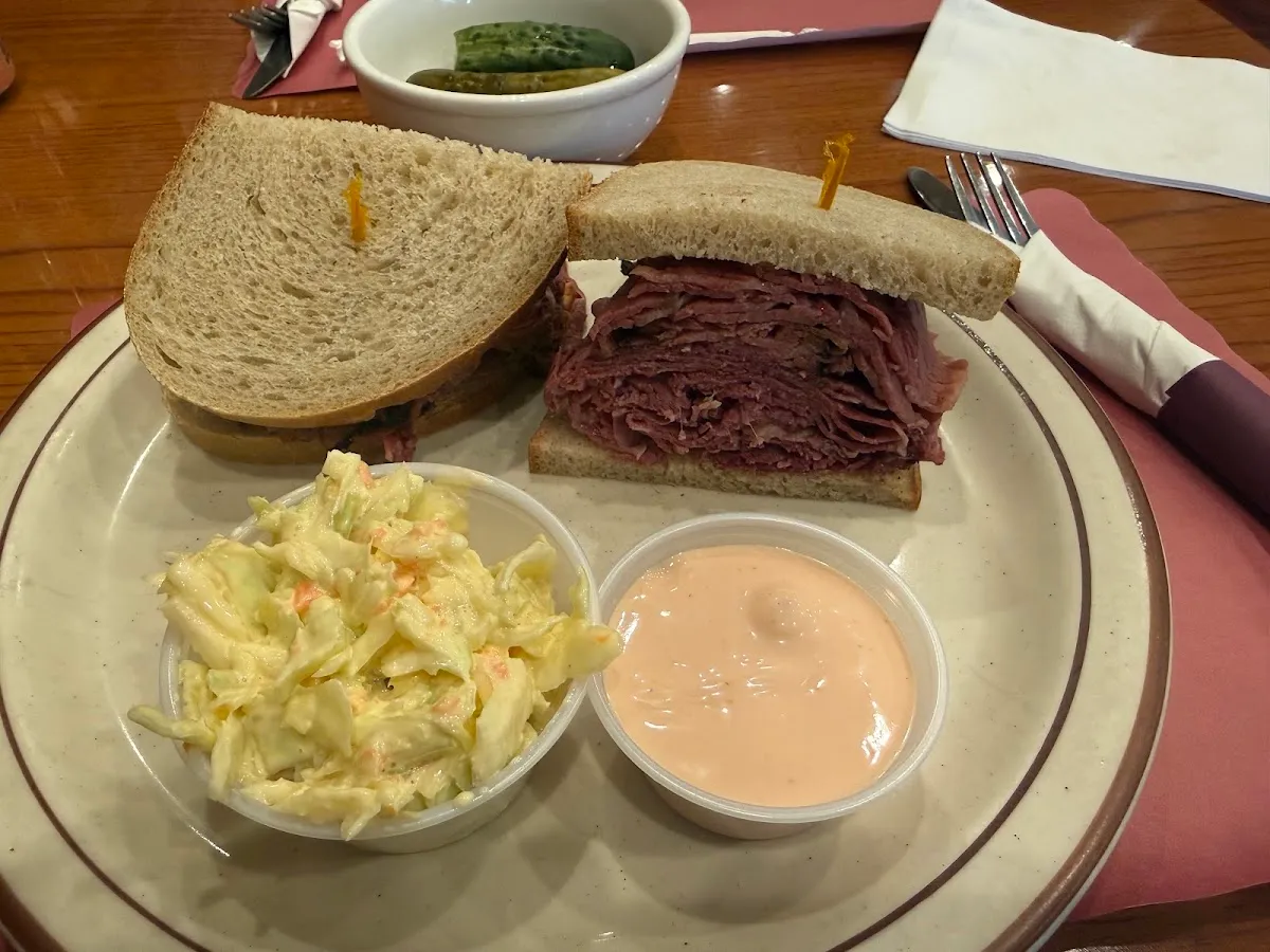 Fred and Murry's Kosher Delicatessen — photo 7