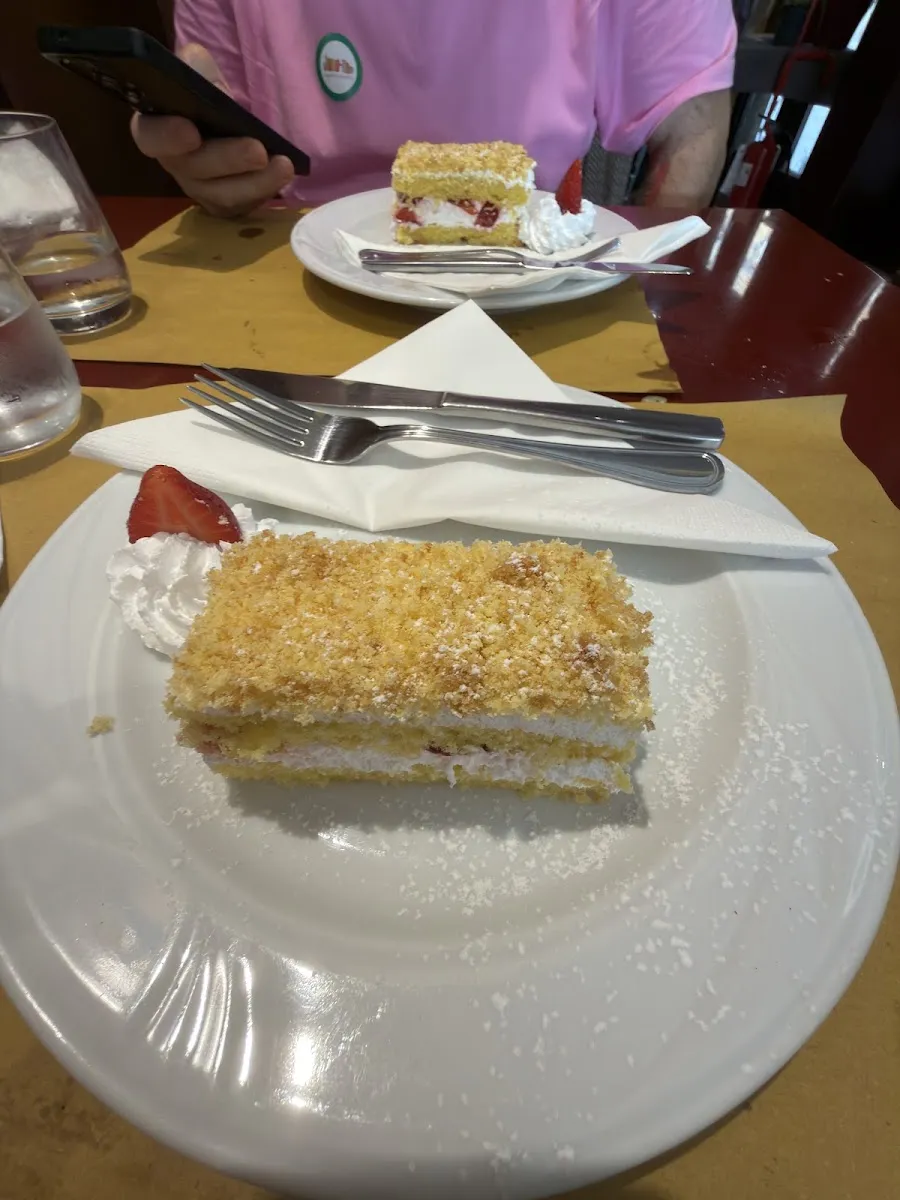 GAM GAM Kosher Restaurant — foto 3
