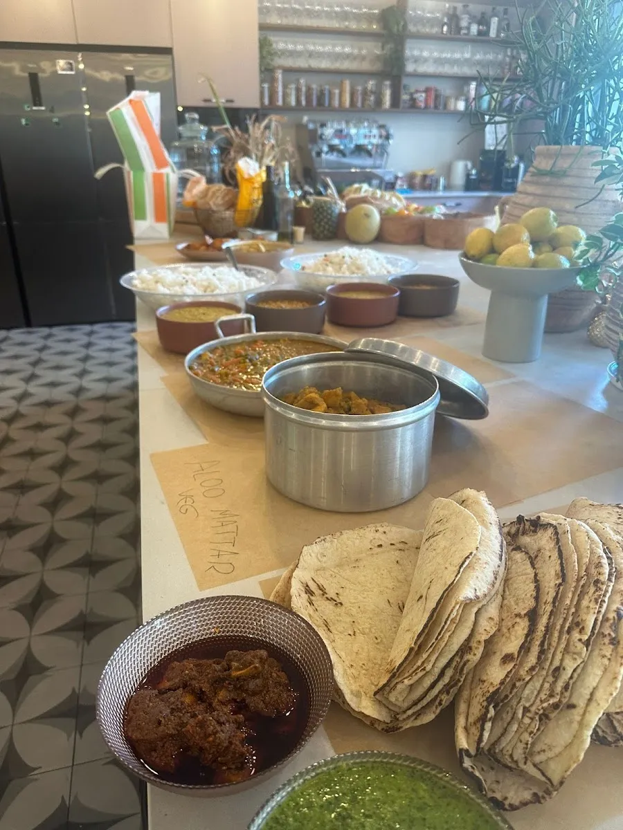 Gandhi indian kosher cuisine — foto 6