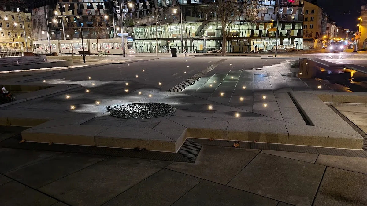 Gedenkbrunnen Alte Synagoge — foto 3