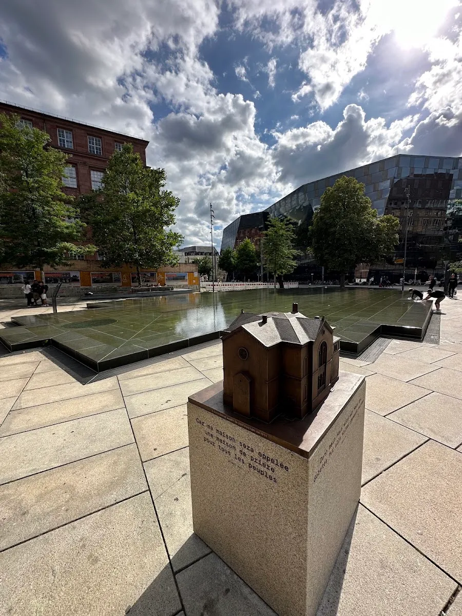 Gedenkbrunnen Alte Synagoge — foto 10
