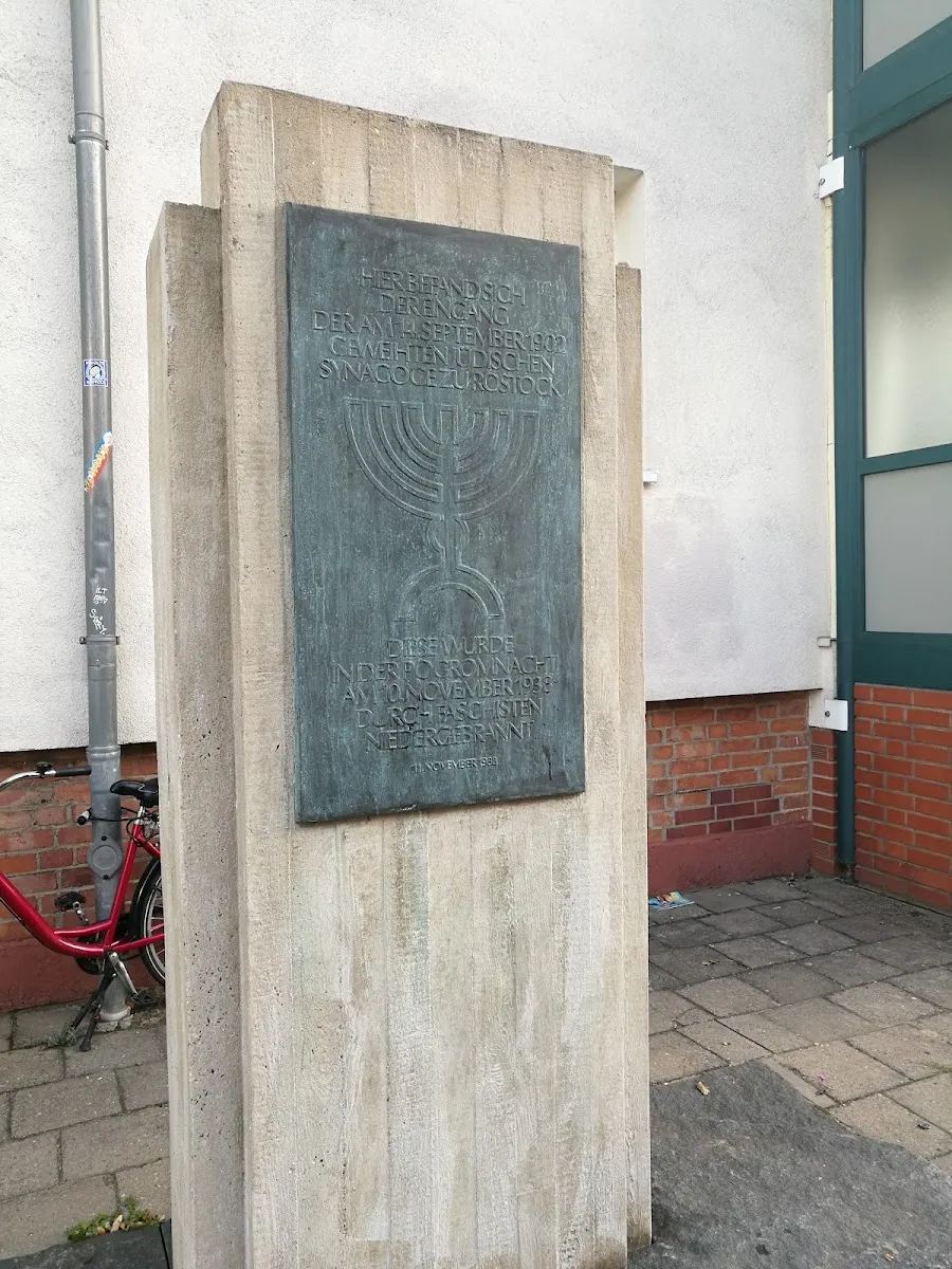 Gedenkstein Ehemalige Synagoge — foto 2