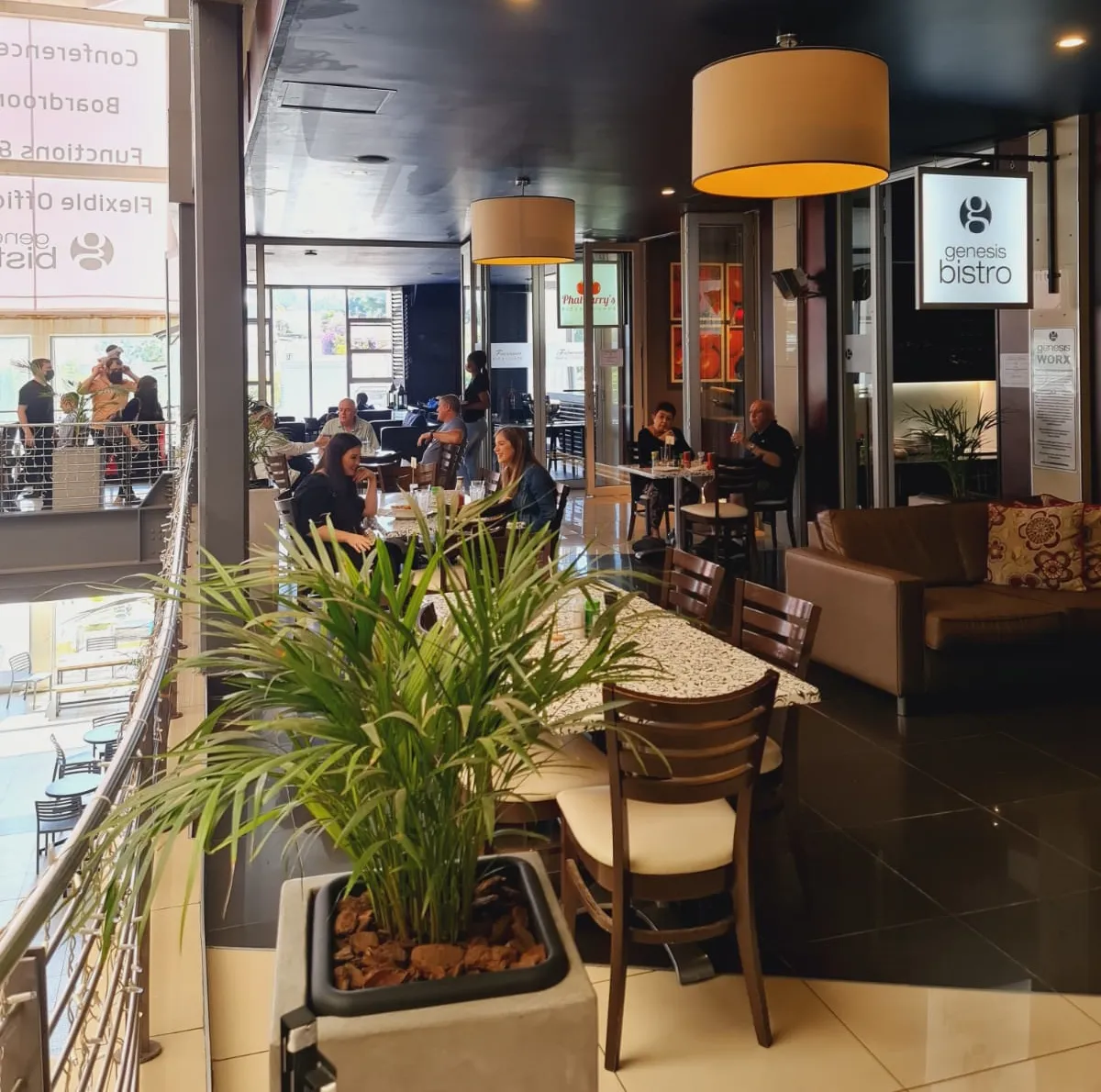 Genesis Bistro — foto 3
