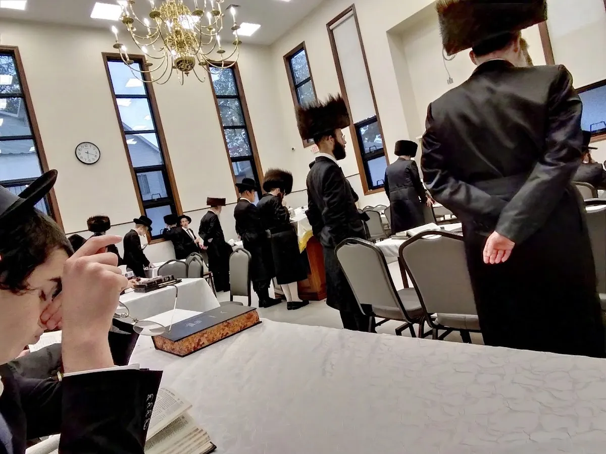 Gerrer Shul - Cong Gur of Monsey — foto 3