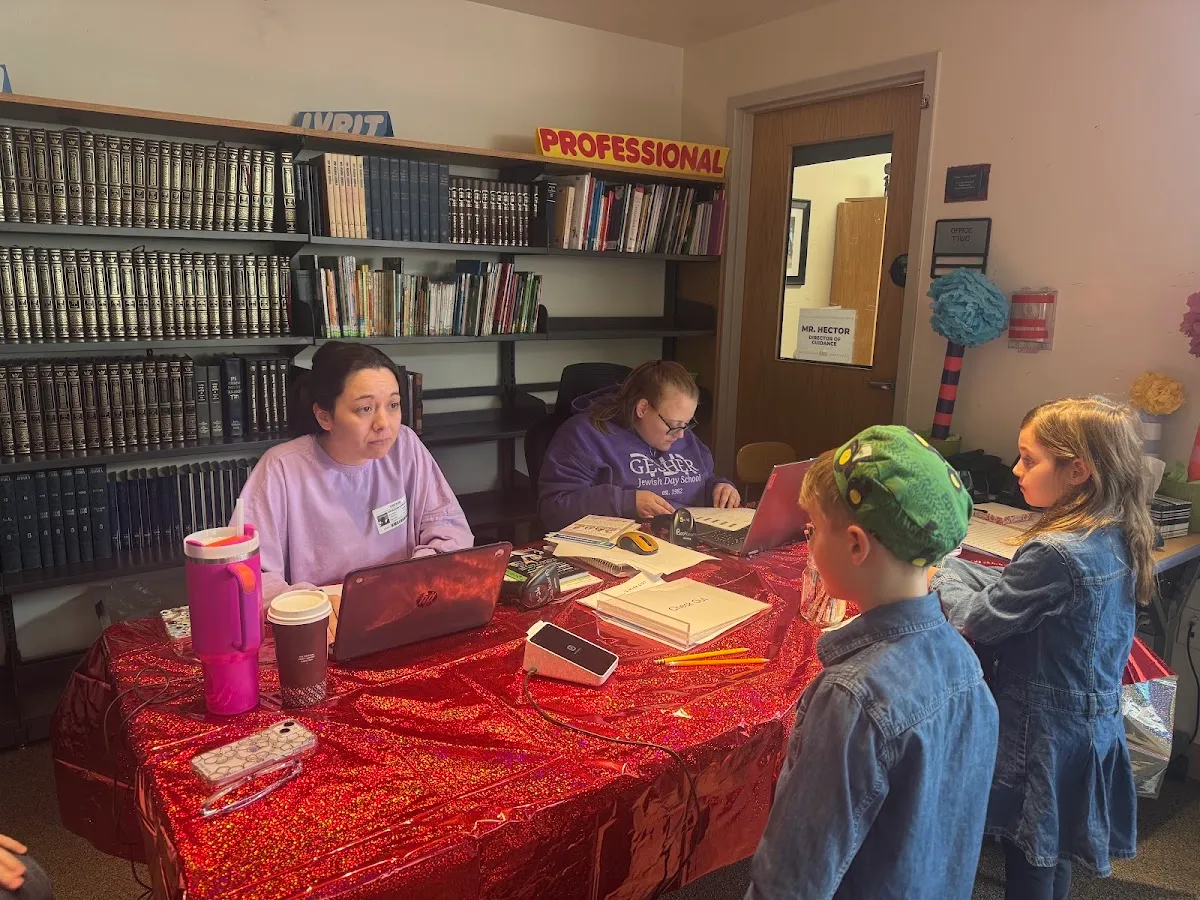 Gesher Jewish Day School — foto 3
