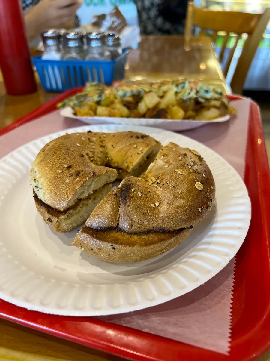 Giant Bagel — foto 2