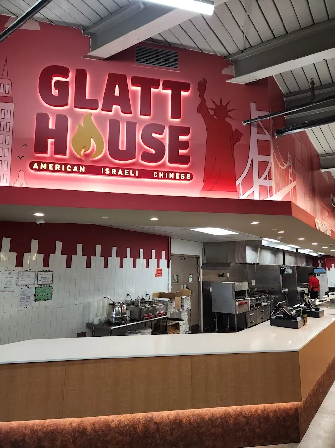 Glatt House