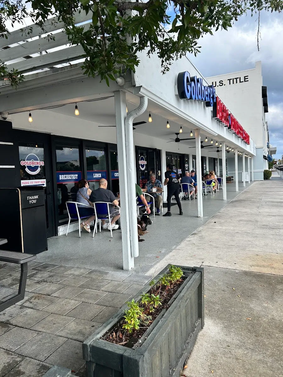 Goldbergs Bagel Delicatessen (Federal Highway) — foto 6