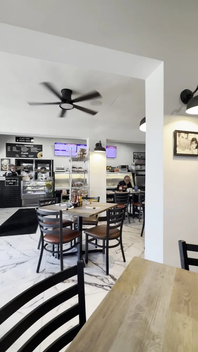 Goldbergs Delicatessen and Bagels (Oakland Park) — foto 6