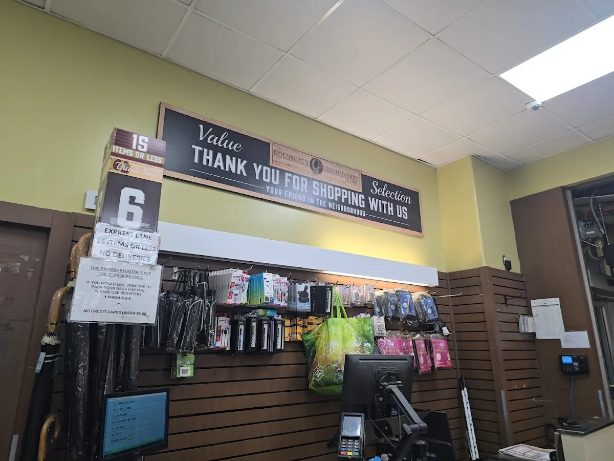Goldbergs Freshmarket — foto 2