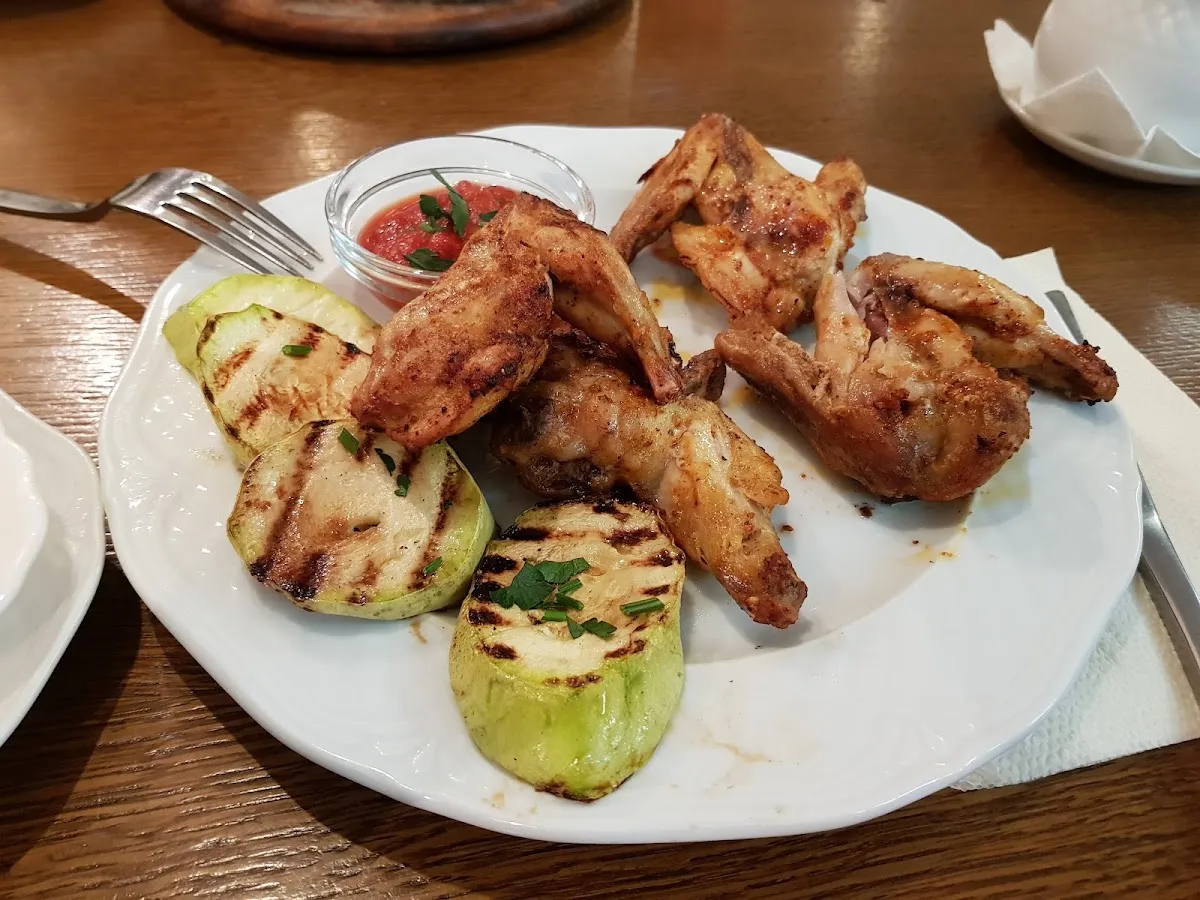 Golden Cafe — foto 5
