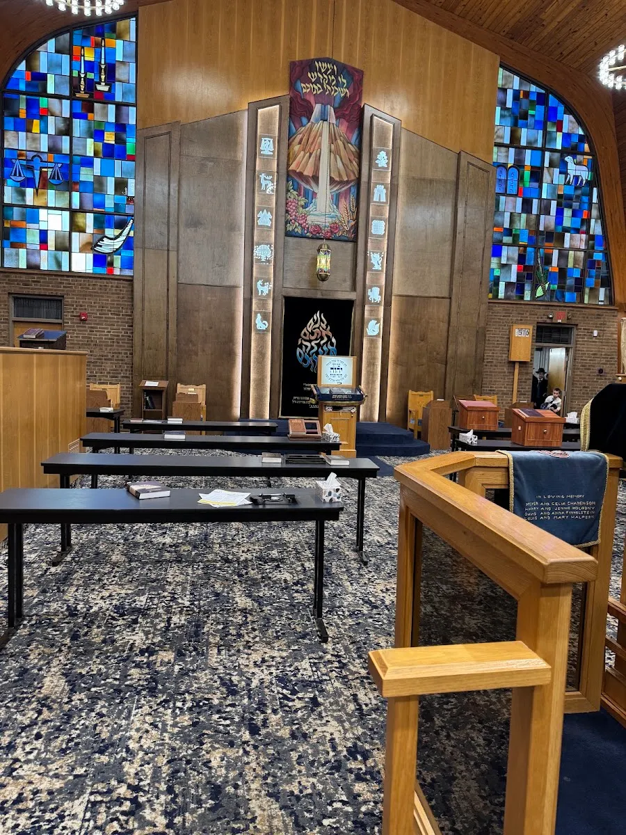 Golf Manor Synagogue — photo 3