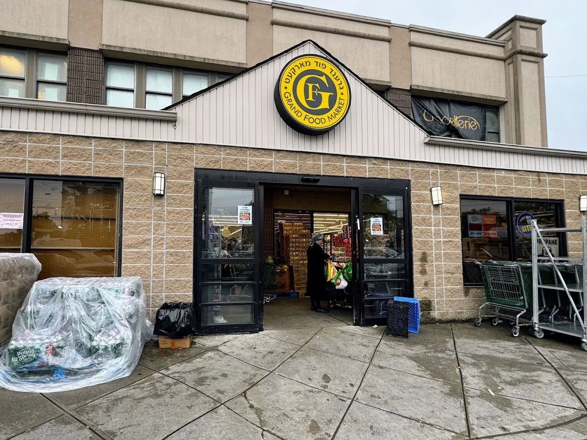 Grand Food Market